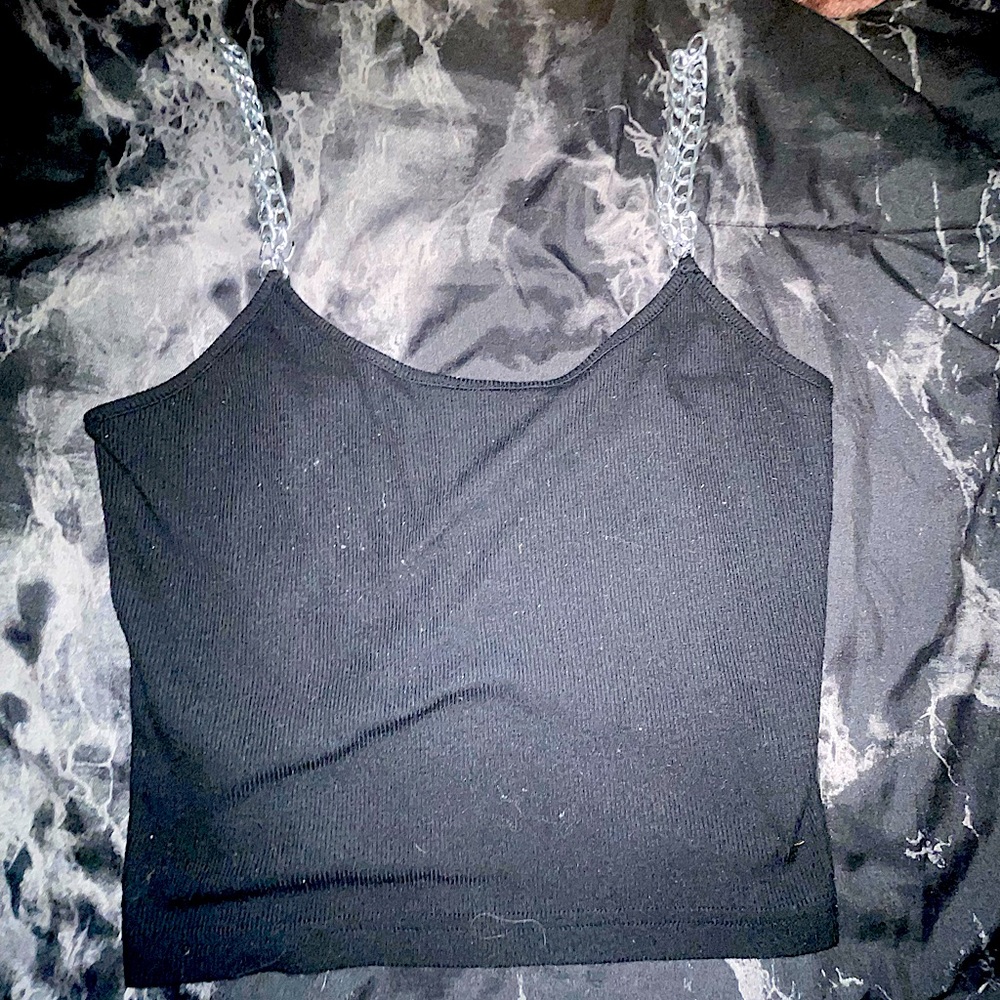 Chain black tank top